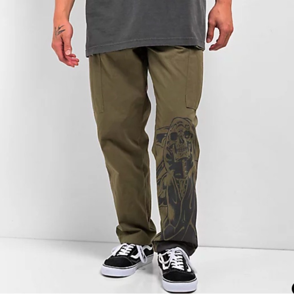 NWOT BROKEN PROMISES cargo pant 28